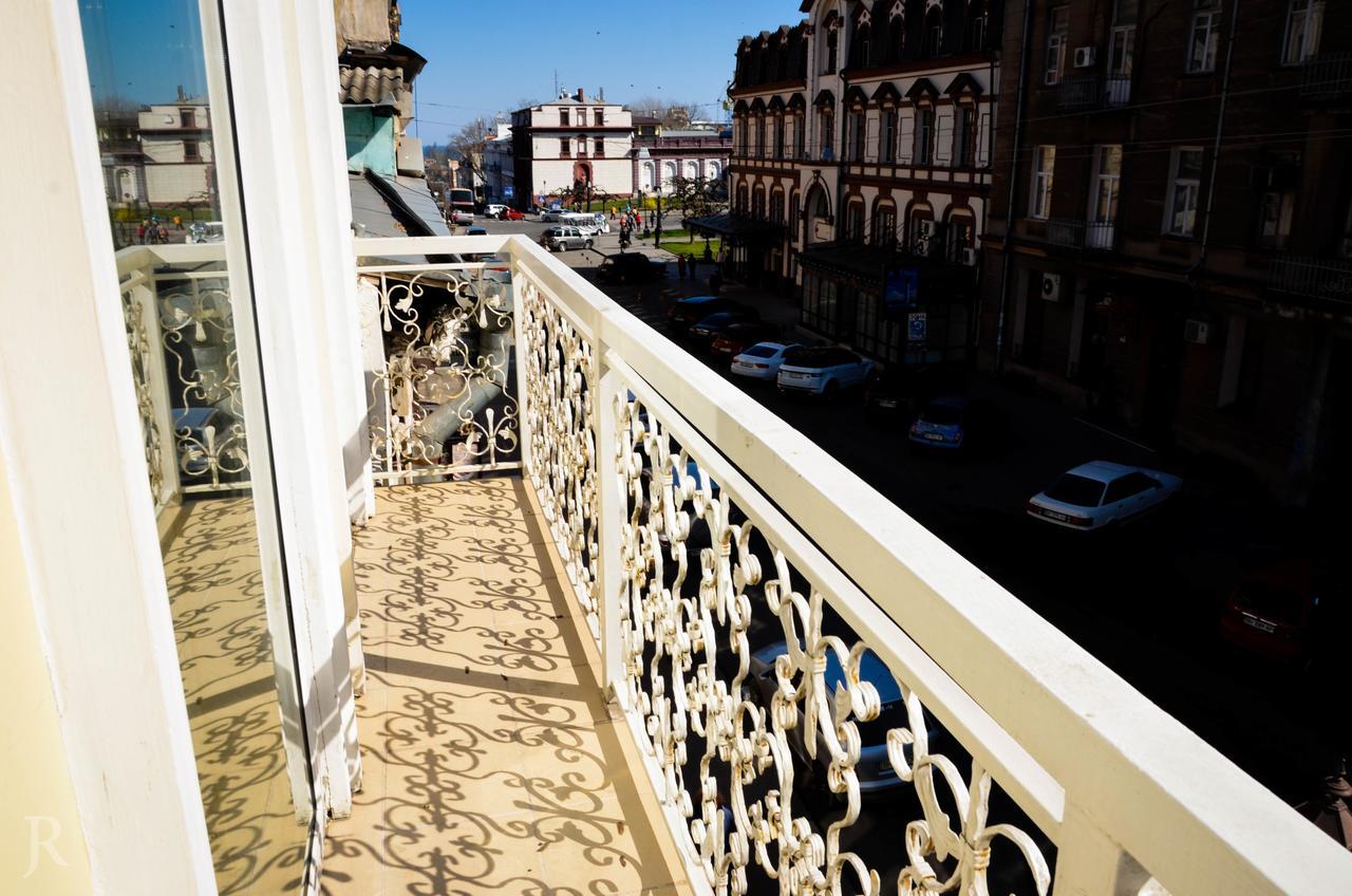 Hotel Maman Odessa Extérieur photo